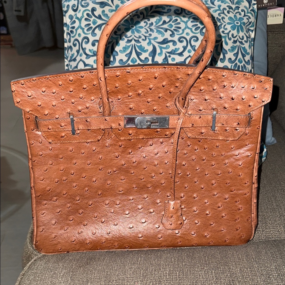Chic Tan Ostrich Leather Bag